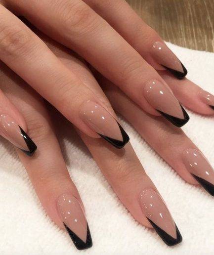 Black V French Nails - Medium Coffin
