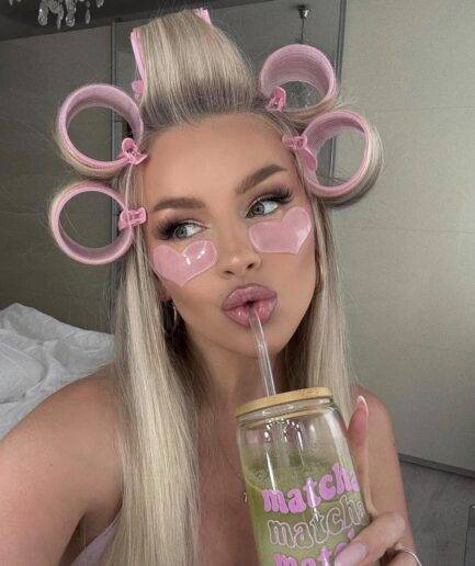Pack of 6 Medium Hair Rollers + Free Clips
